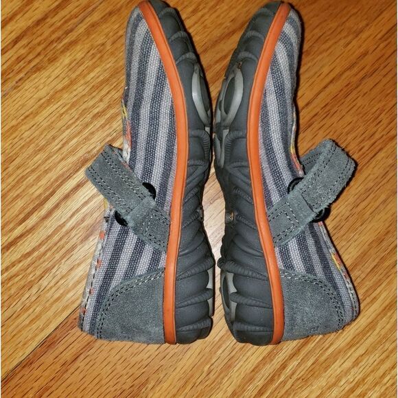 Bogs Girls Mary Jane’s in Gray and Orange - Picture 6 of 8